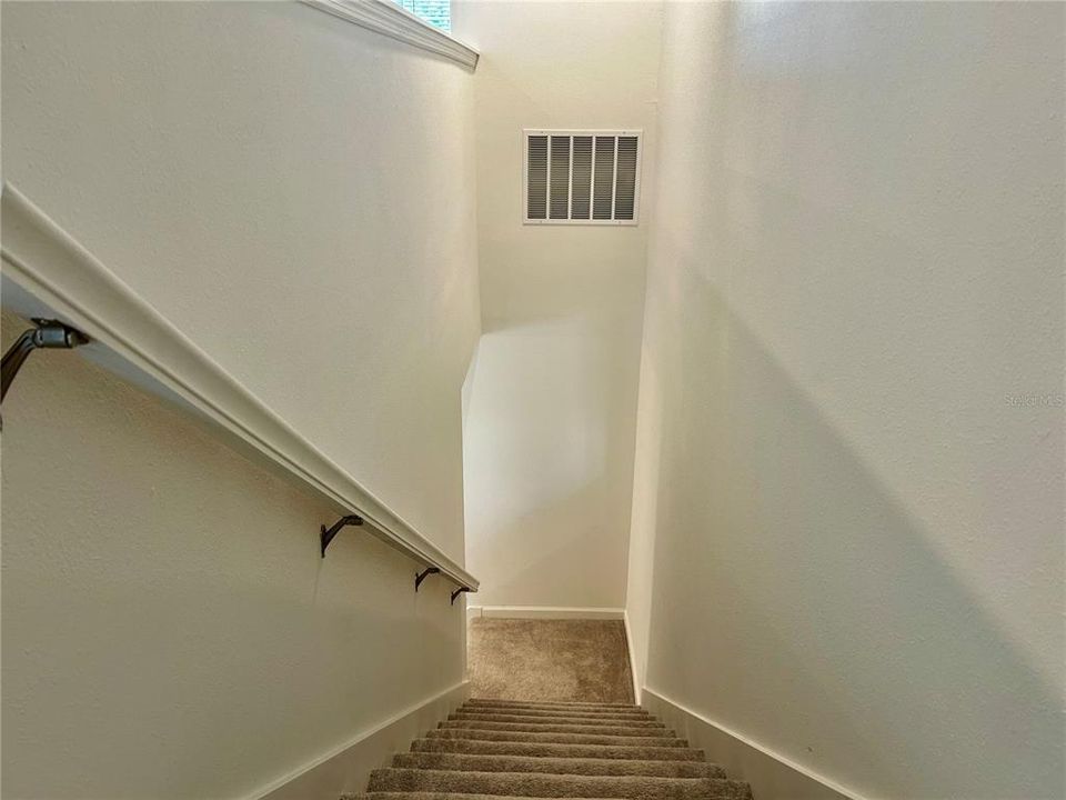 For Rent: $1,900 (3 beds, 2 baths, 1782 Square Feet)