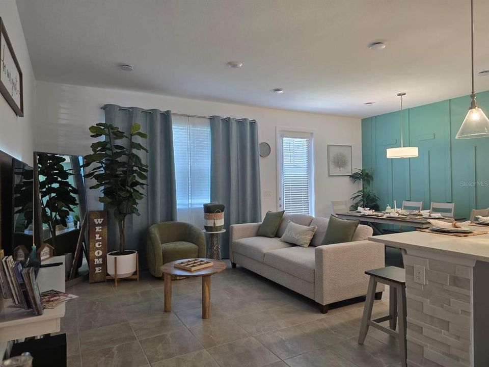 For Rent: $2,500 (3 beds, 2 baths, 1622 Square Feet)