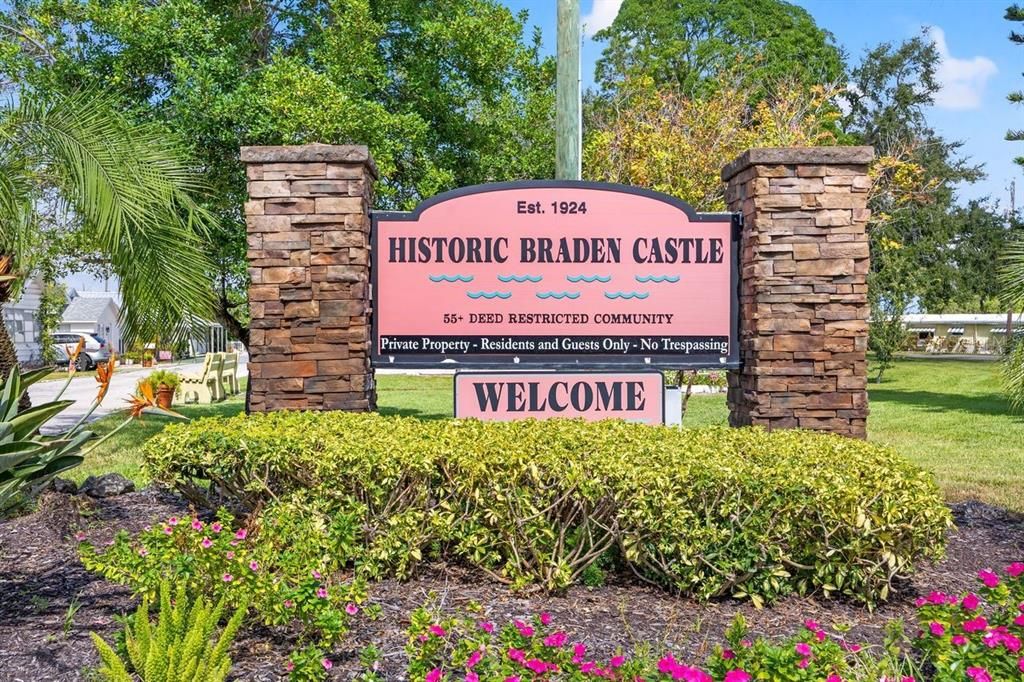 For Sale: $229,000 (3 beds, 1 baths, 1100 Square Feet)