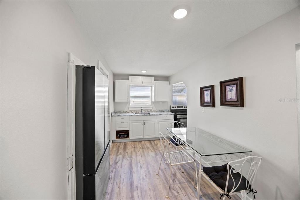 For Sale: $229,000 (3 beds, 1 baths, 1100 Square Feet)