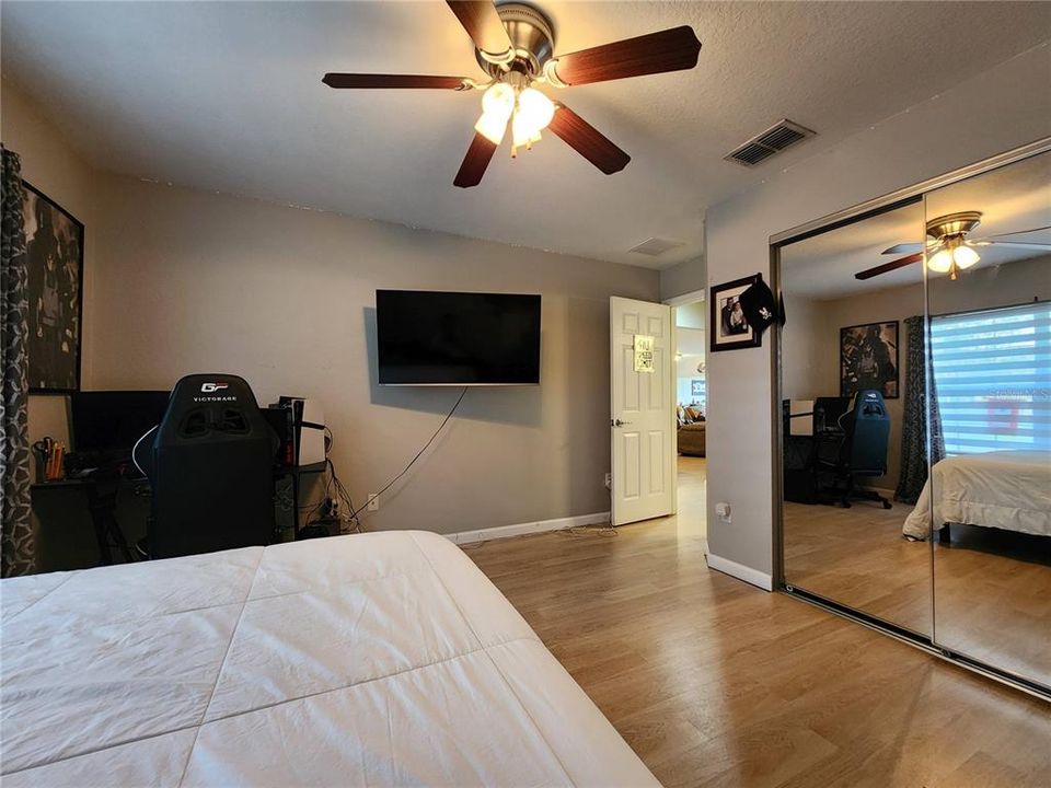 For Sale: $315,000 (3 beds, 2 baths, 1864 Square Feet)