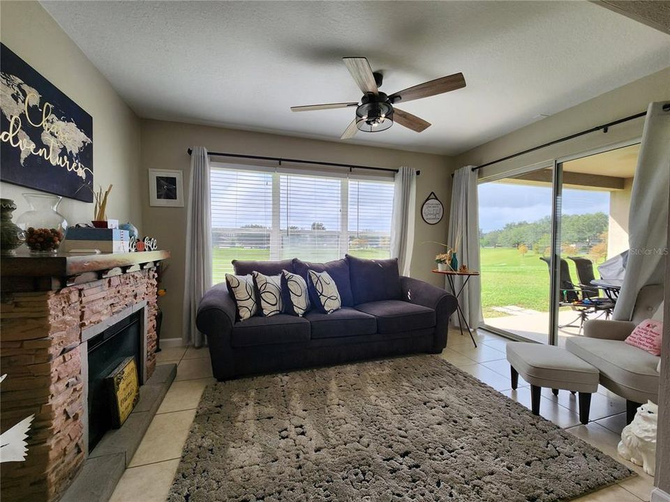 For Sale: $315,000 (3 beds, 2 baths, 1864 Square Feet)