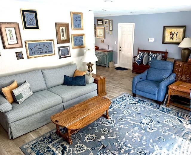 En Venta: $464,900 (3 camas, 2 baños, 1348 Pies cuadrados)