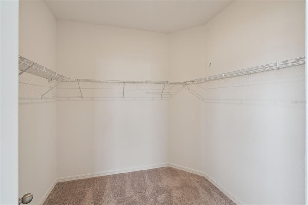 出租: $2,300 (4 贝兹, 2 浴室, 1824 平方英尺)