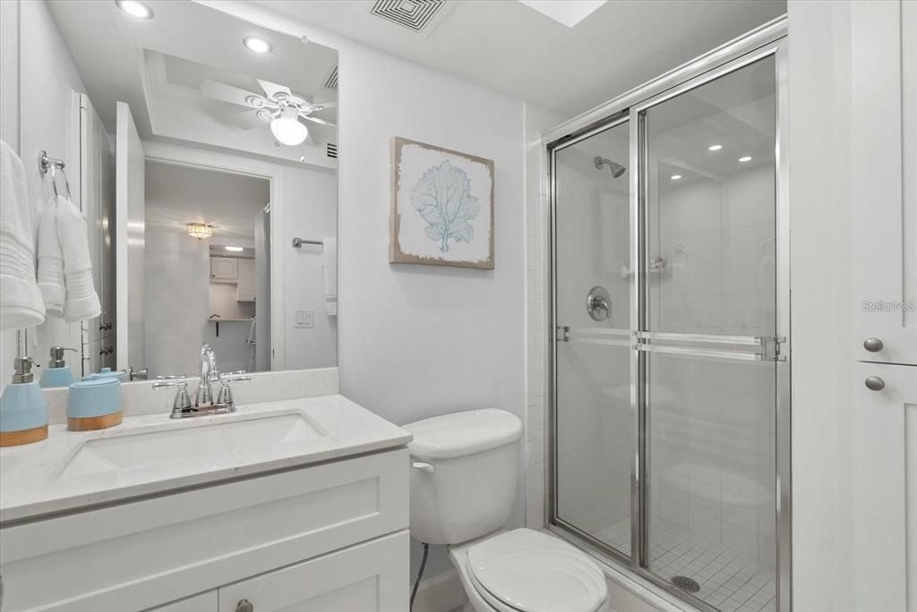 出租: $6,500 (2 贝兹, 2 浴室, 1340 平方英尺)