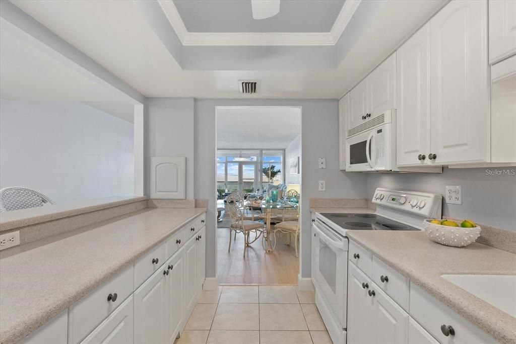 出租: $6,500 (2 贝兹, 2 浴室, 1340 平方英尺)