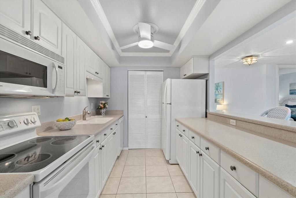 出租: $6,500 (2 贝兹, 2 浴室, 1340 平方英尺)