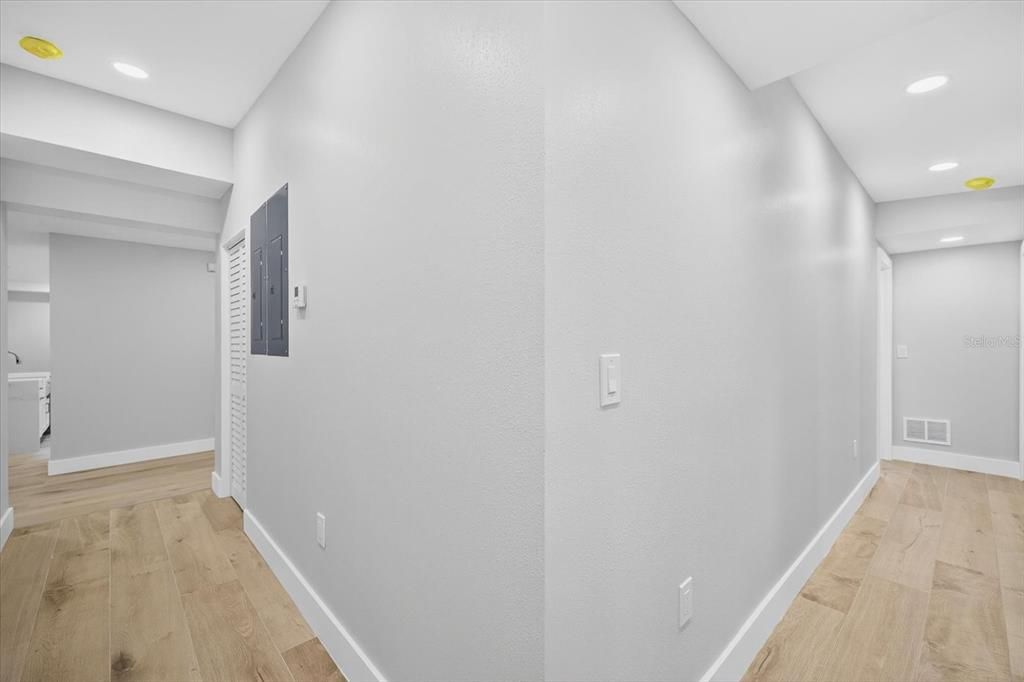 For Sale: $650,000 (5 beds, 3 baths, 2477 Square Feet)