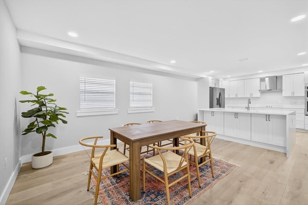 For Sale: $650,000 (5 beds, 3 baths, 2477 Square Feet)