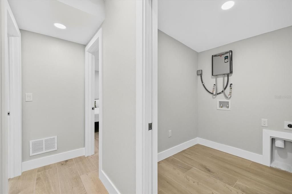 For Sale: $650,000 (5 beds, 3 baths, 2477 Square Feet)