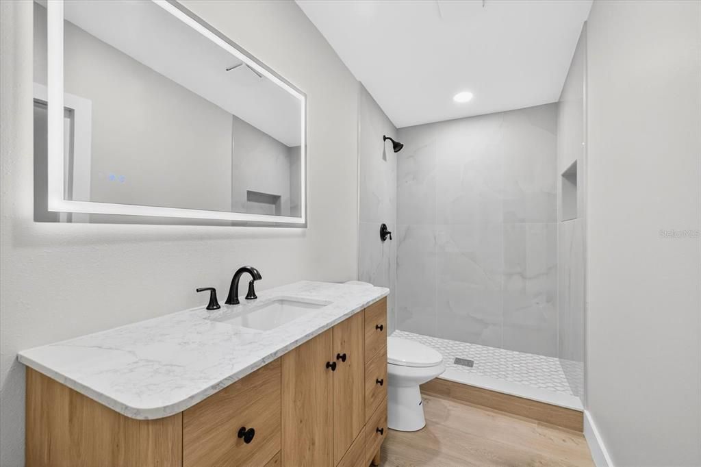 For Sale: $650,000 (5 beds, 3 baths, 2477 Square Feet)