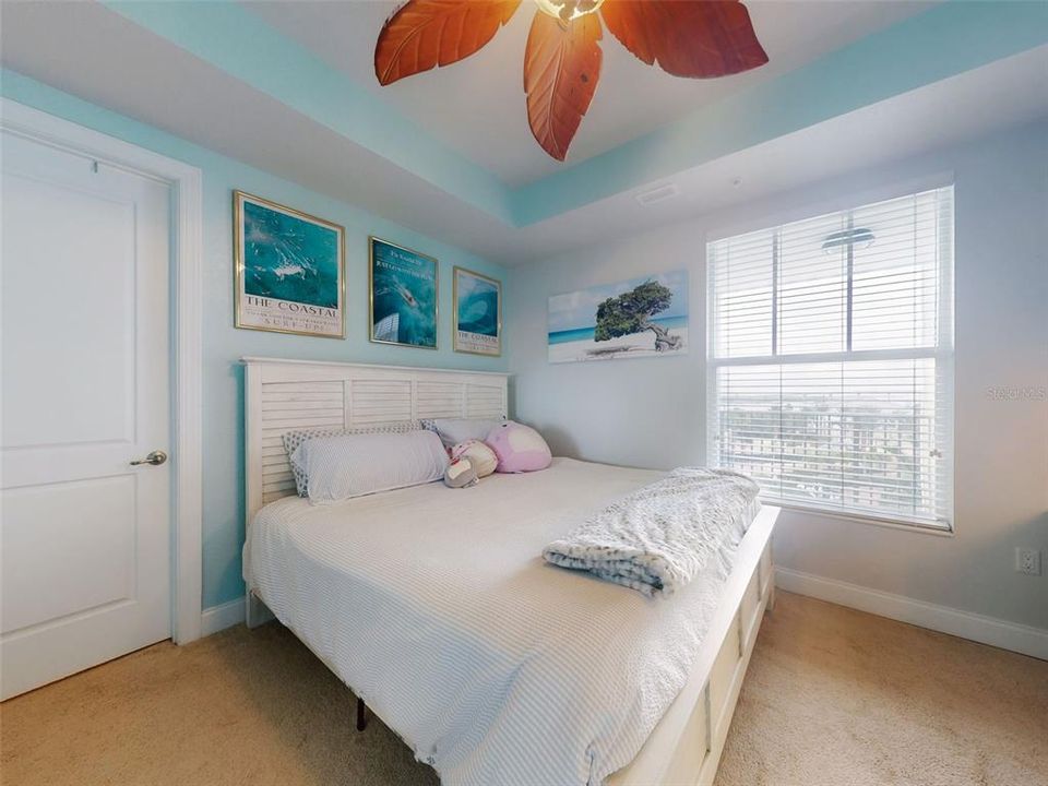 For Sale: $549,000 (2 beds, 2 baths, 1384 Square Feet)