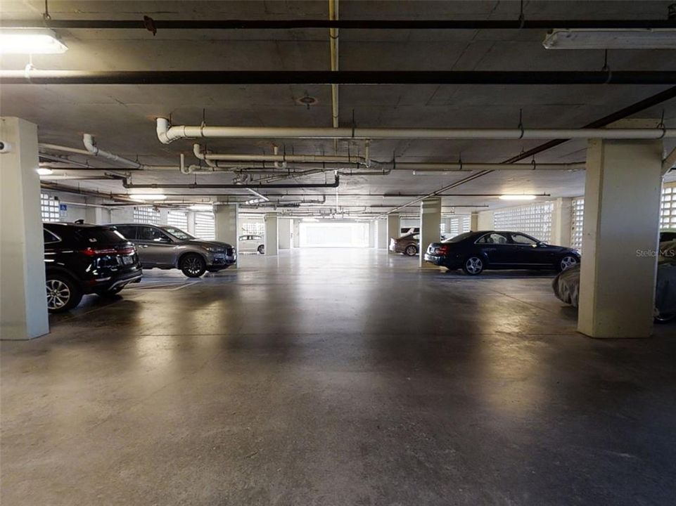 For Sale: $549,000 (2 beds, 2 baths, 1384 Square Feet)