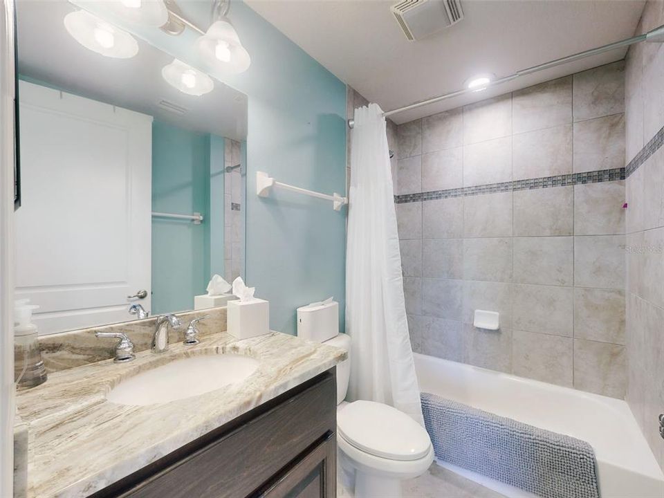 For Sale: $549,000 (2 beds, 2 baths, 1384 Square Feet)