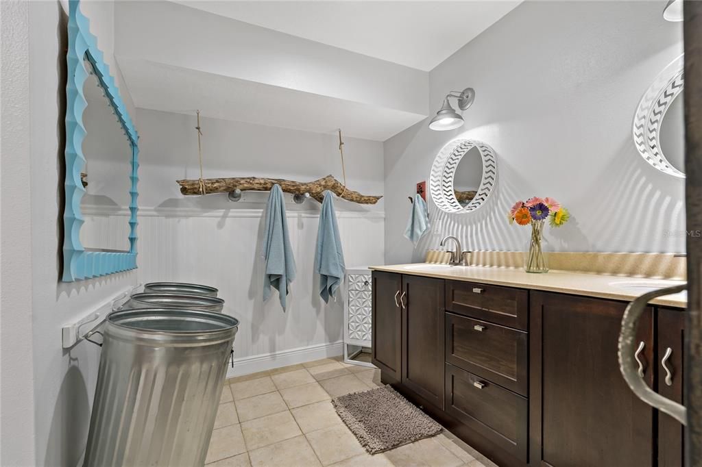 For Rent: $4,950 (3 beds, 2 baths, 1429 Square Feet)