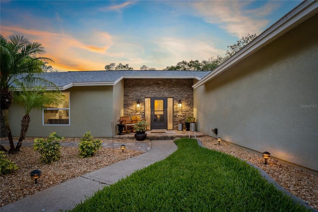 For Rent: $4,950 (3 beds, 2 baths, 1429 Square Feet)