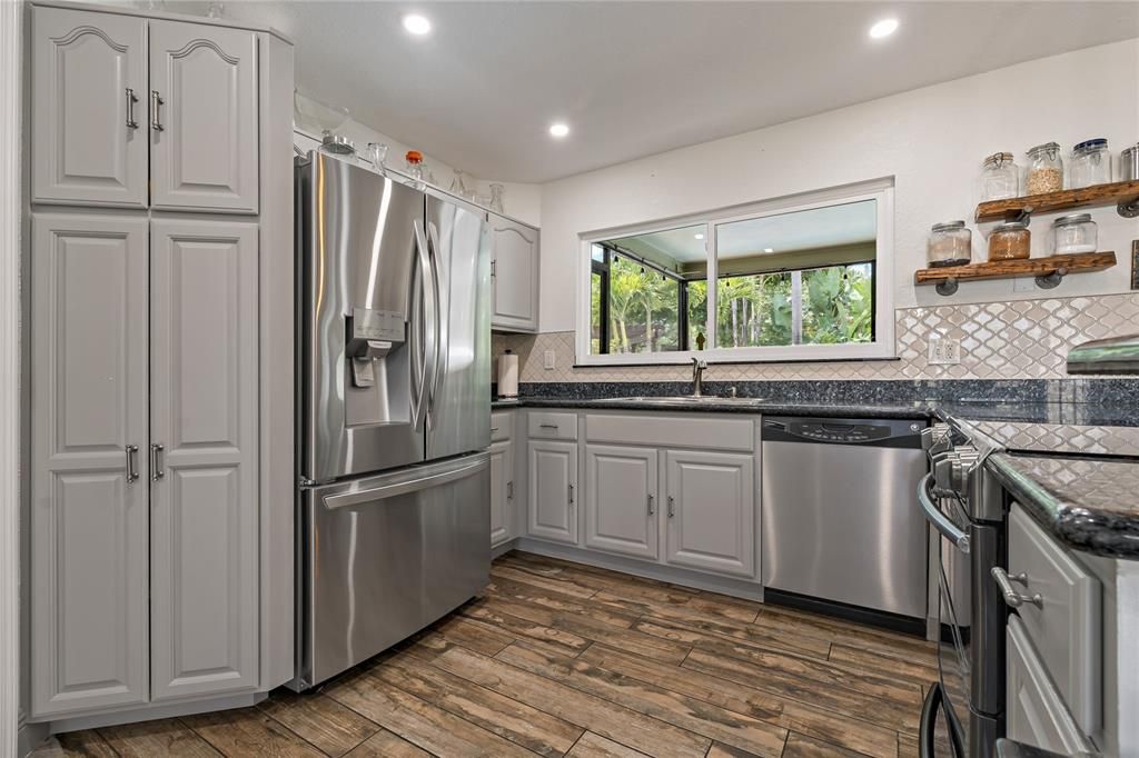 For Rent: $4,950 (3 beds, 2 baths, 1429 Square Feet)