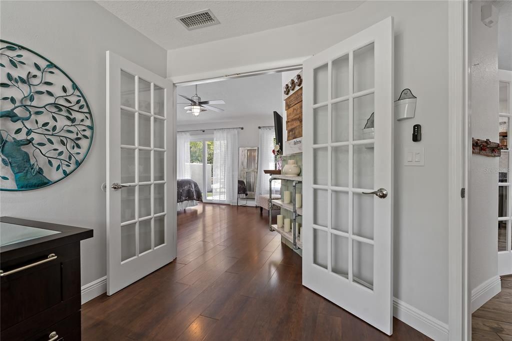 For Rent: $4,950 (3 beds, 2 baths, 1429 Square Feet)