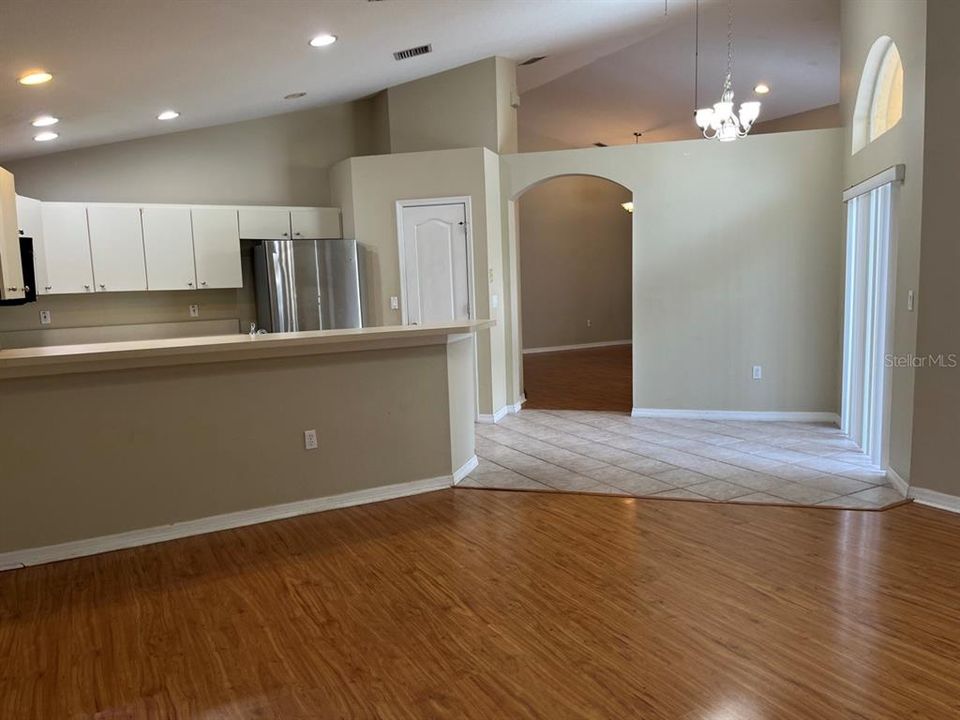 En Renta: $2,650 (3 camas, 2 baños, 1909 Pies cuadrados)