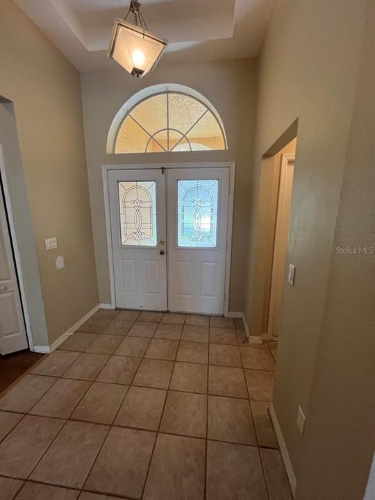 En Renta: $2,650 (3 camas, 2 baños, 1909 Pies cuadrados)