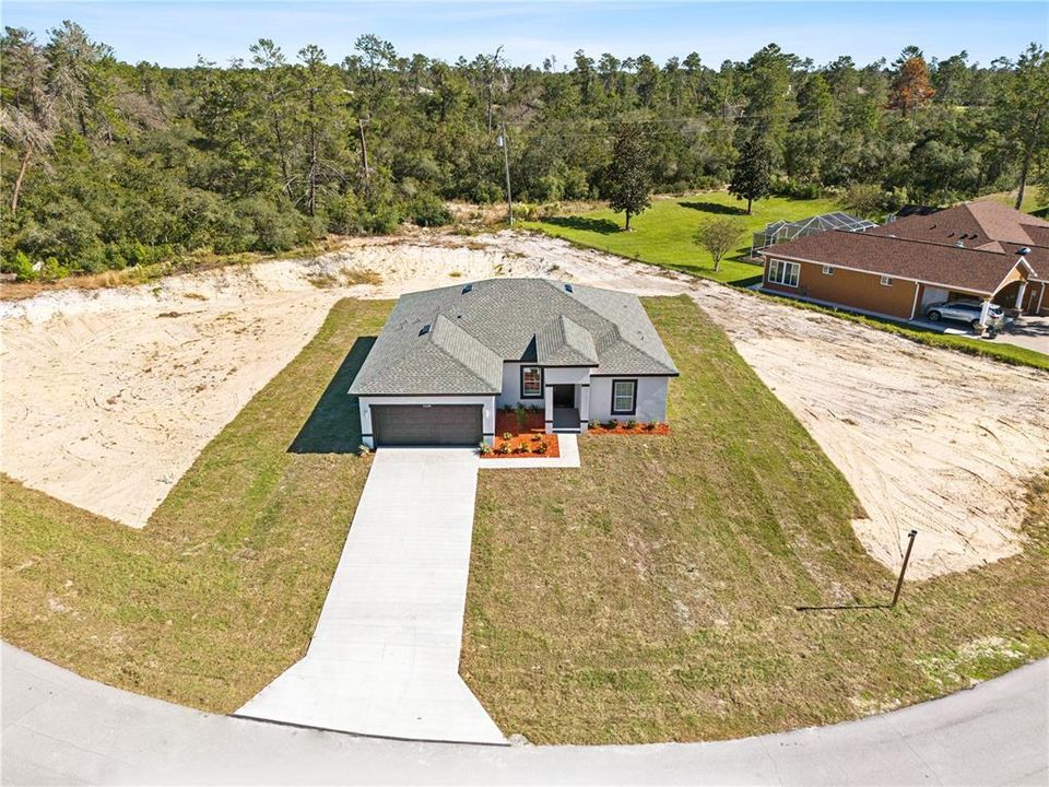 合同活跃: $319,900 (4 贝兹, 3 浴室, 1892 平方英尺)