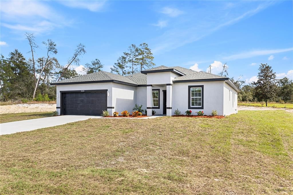 合同活跃: $319,900 (4 贝兹, 3 浴室, 1892 平方英尺)