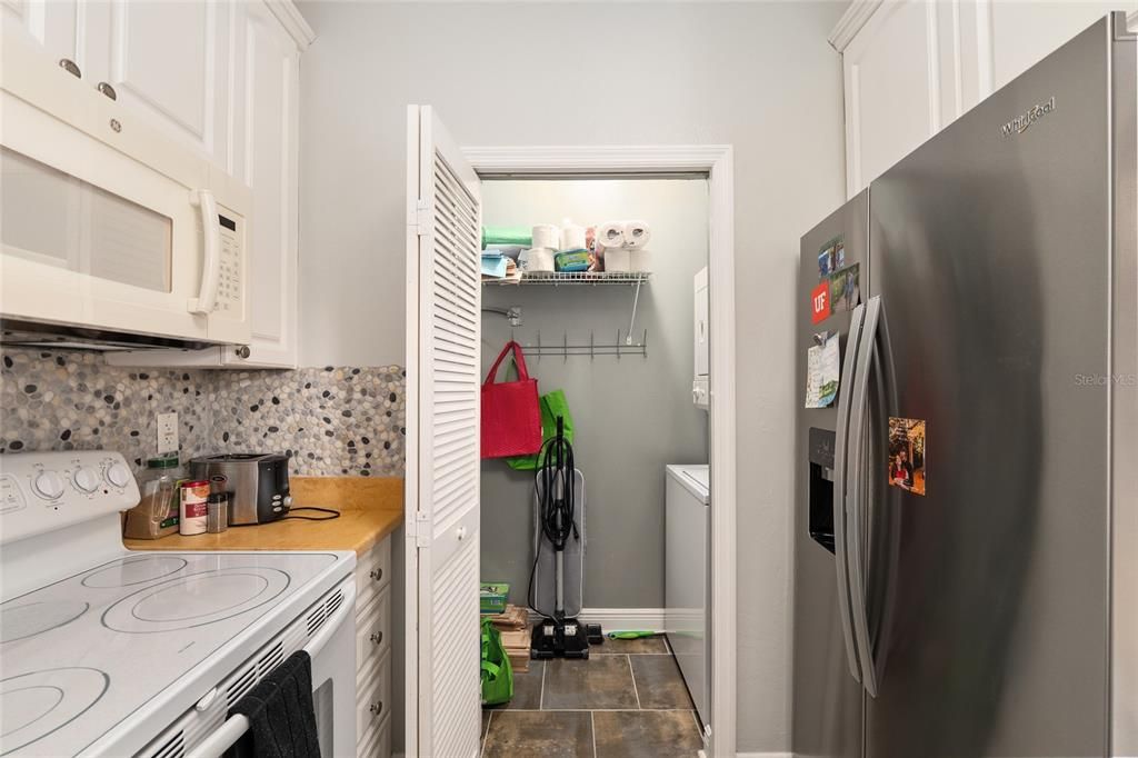 For Sale: $249,500 (1 beds, 1 baths, 788 Square Feet)