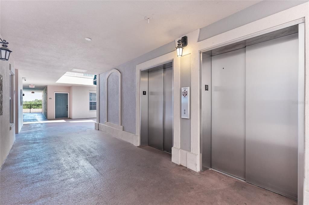 For Sale: $249,500 (1 beds, 1 baths, 788 Square Feet)