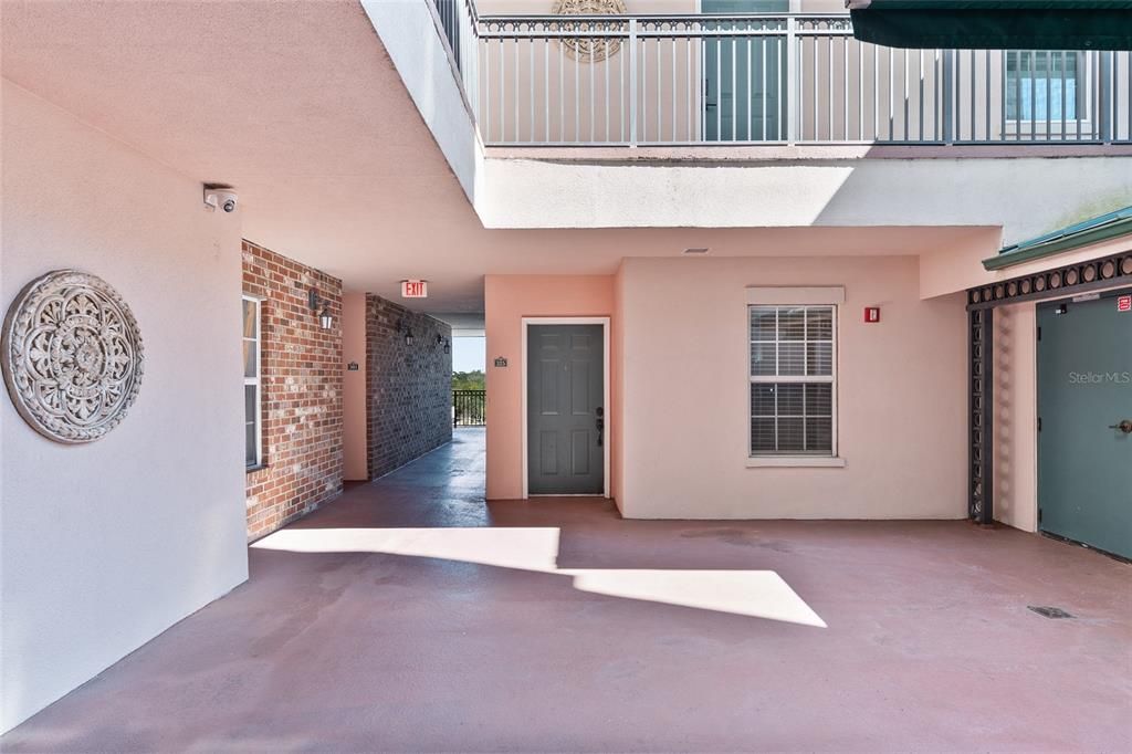 For Sale: $249,500 (1 beds, 1 baths, 788 Square Feet)