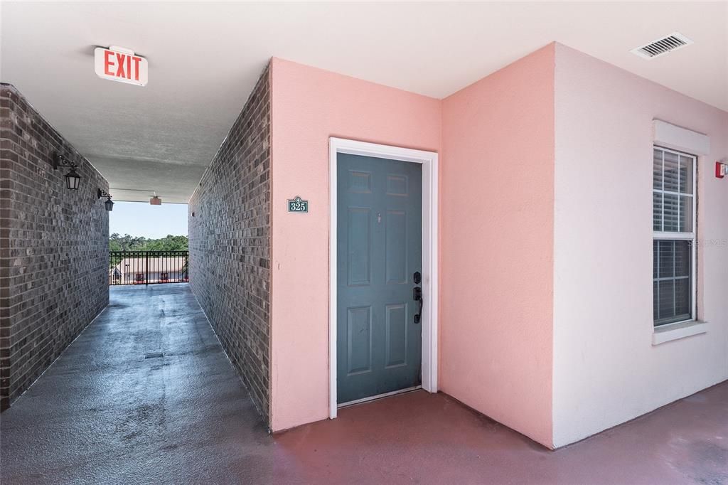 For Sale: $249,500 (1 beds, 1 baths, 788 Square Feet)