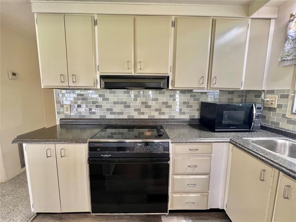 На продажу: $89,000 (2 спален, 2 ванн, 864 Квадратных фут)