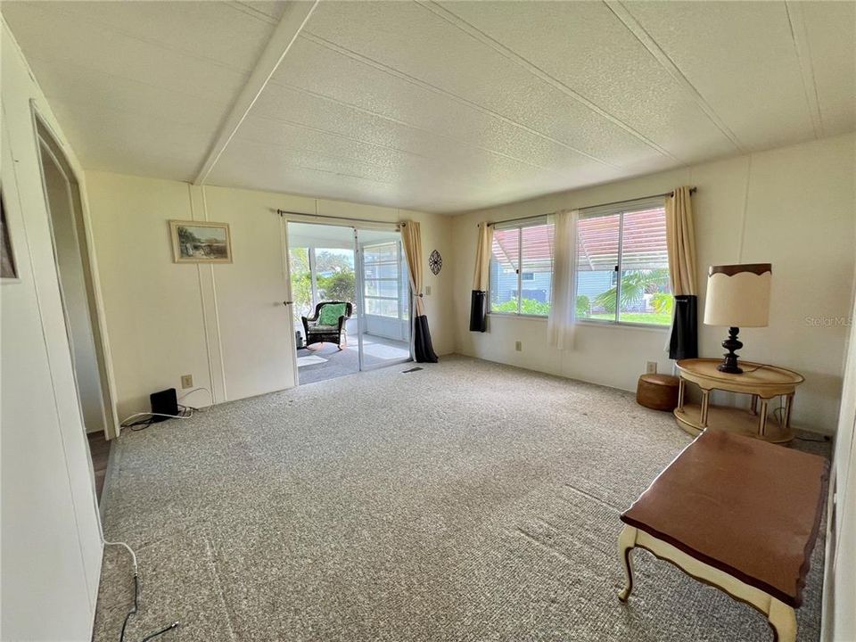 На продажу: $89,000 (2 спален, 2 ванн, 864 Квадратных фут)