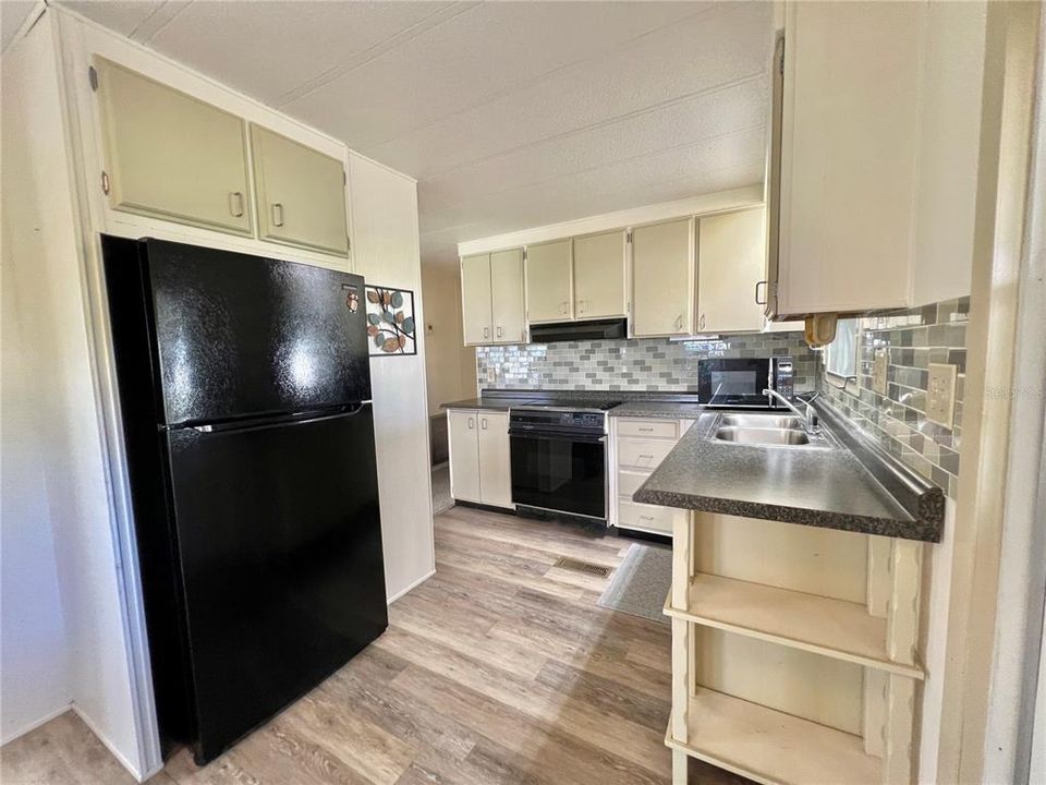 На продажу: $89,000 (2 спален, 2 ванн, 864 Квадратных фут)