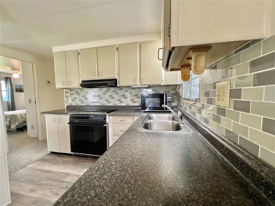 На продажу: $89,000 (2 спален, 2 ванн, 864 Квадратных фут)