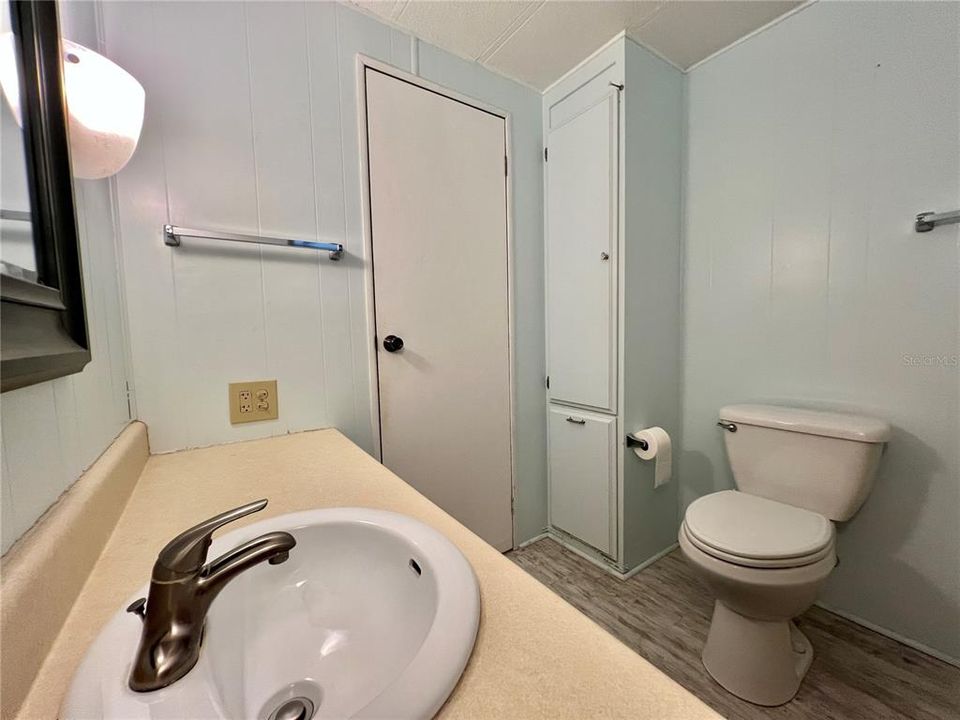 На продажу: $89,000 (2 спален, 2 ванн, 864 Квадратных фут)