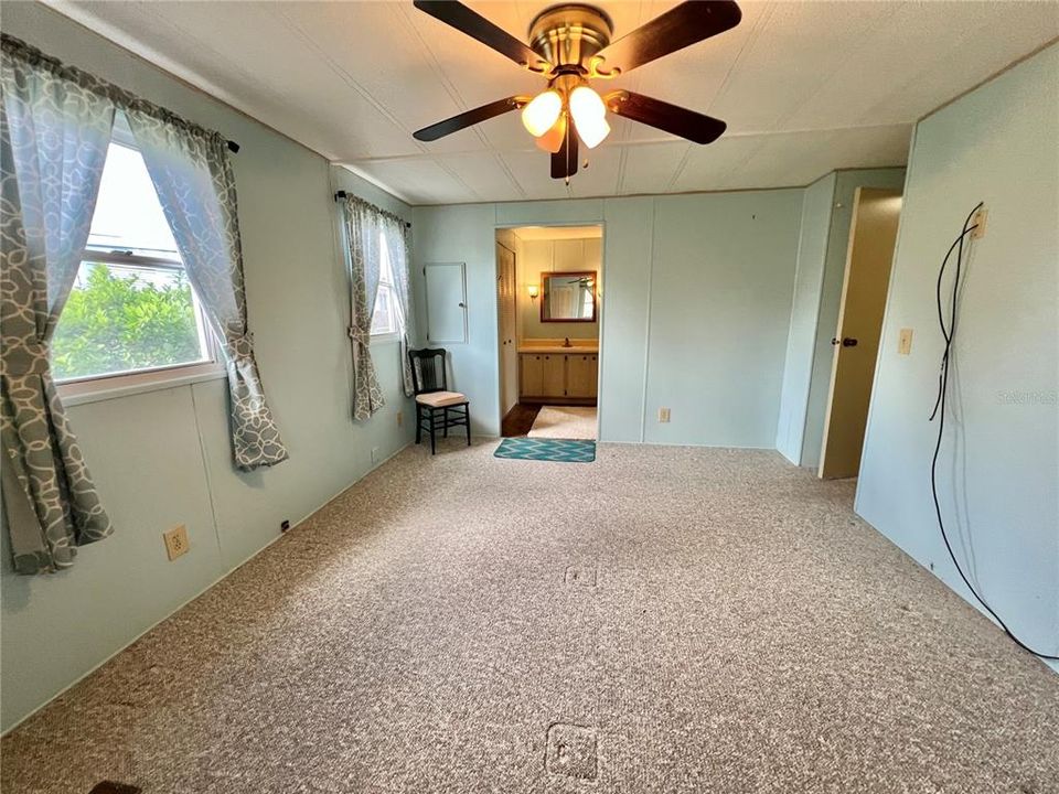 На продажу: $89,000 (2 спален, 2 ванн, 864 Квадратных фут)