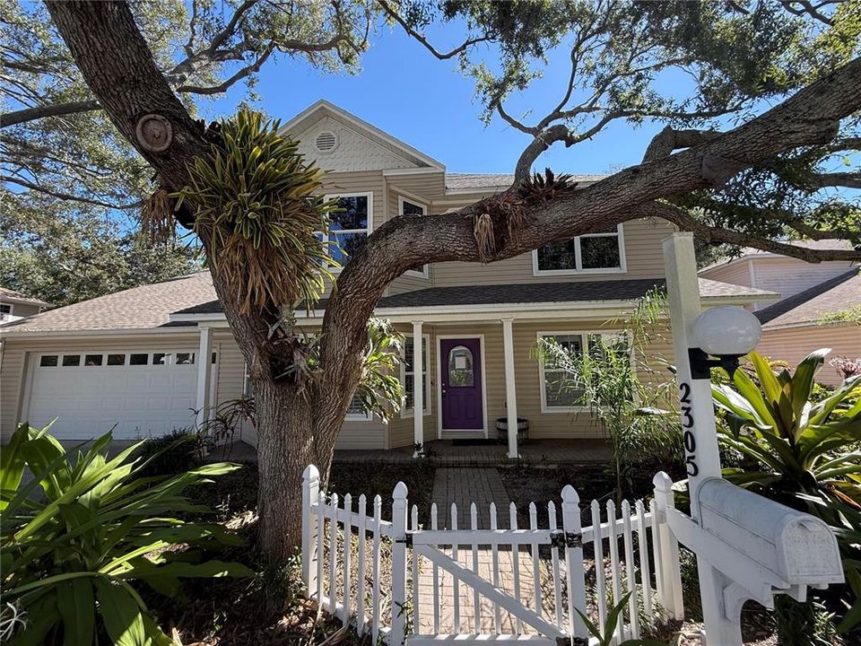 For Sale: $499,000 (3 beds, 2 baths, 2044 Square Feet)