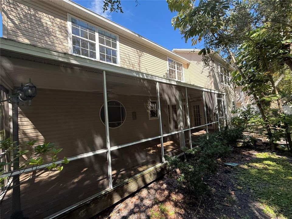 For Sale: $499,000 (3 beds, 2 baths, 2044 Square Feet)