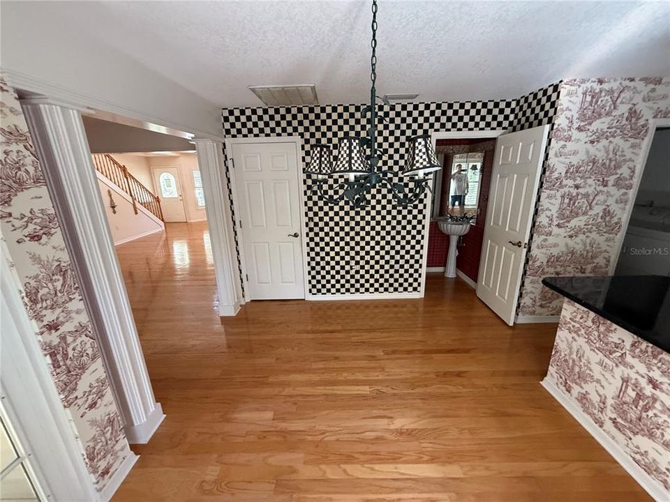 For Sale: $499,000 (3 beds, 2 baths, 2044 Square Feet)