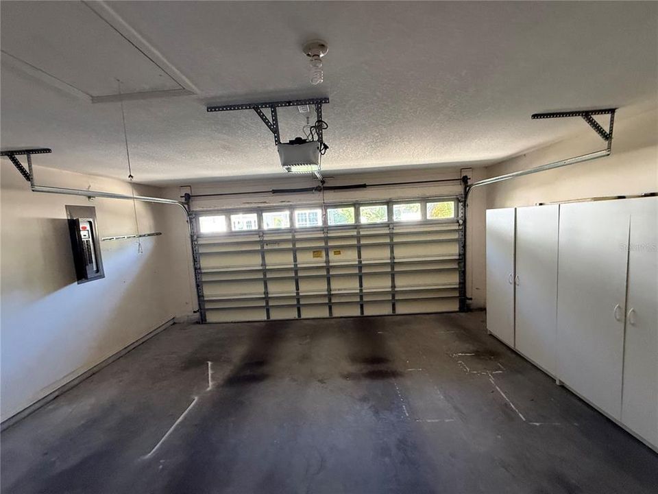 For Sale: $499,000 (3 beds, 2 baths, 2044 Square Feet)