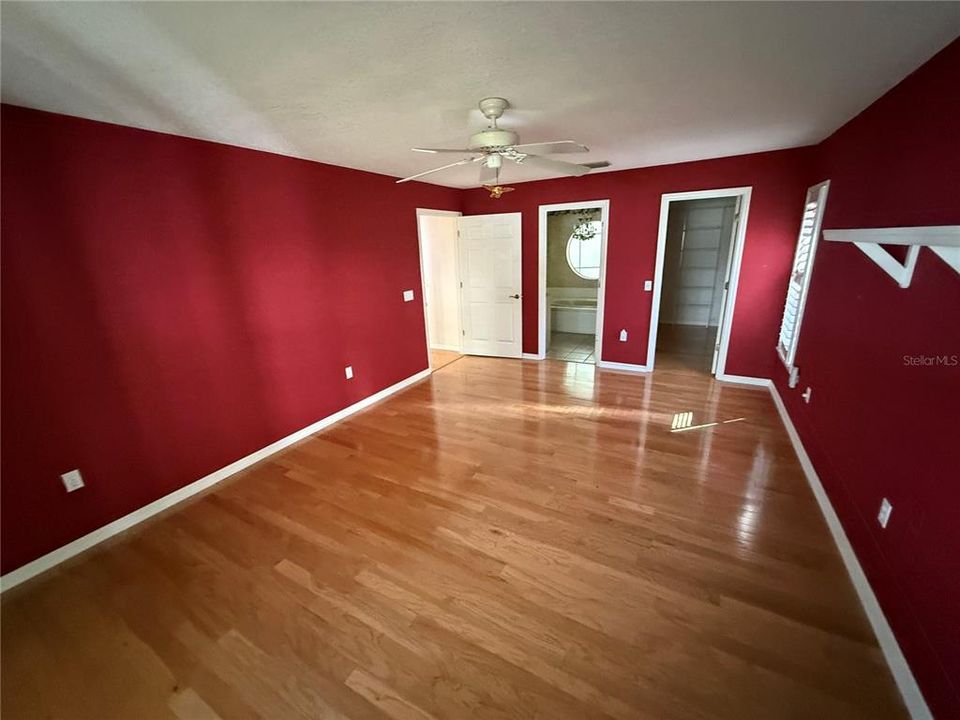 For Sale: $499,000 (3 beds, 2 baths, 2044 Square Feet)