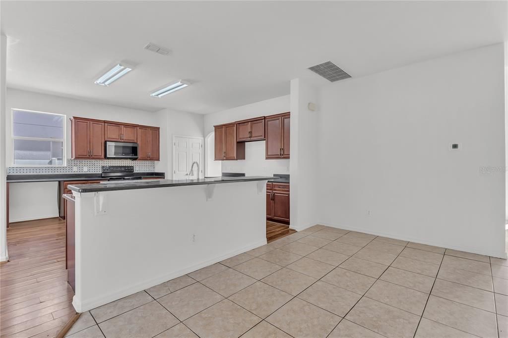 Active With Contract: $555,000 (6 beds, 3 baths, 3755 Square Feet)