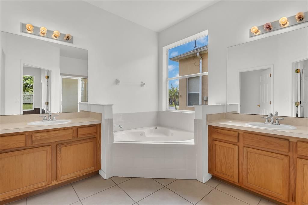 Active With Contract: $555,000 (6 beds, 3 baths, 3755 Square Feet)