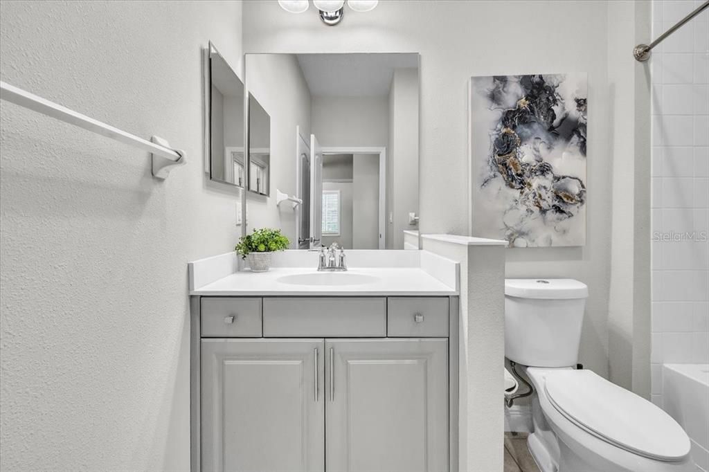 Под контрактом: $340,000 (2 спален, 2 ванн, 1525 Квадратных фут)