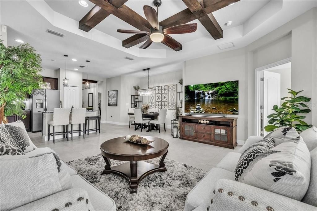 Под контрактом: $340,000 (2 спален, 2 ванн, 1525 Квадратных фут)