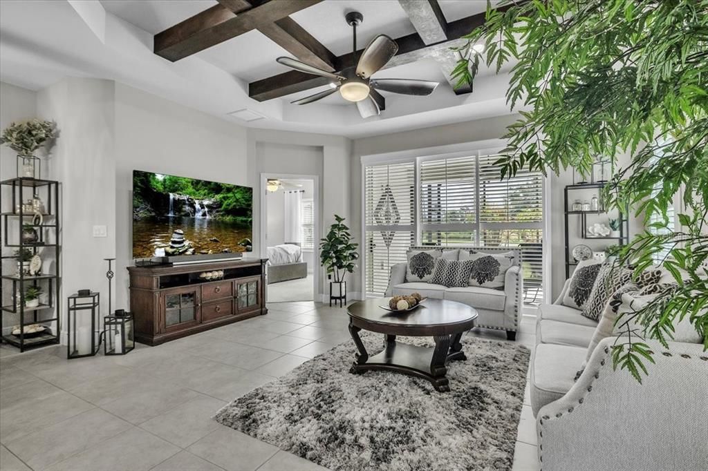 Под контрактом: $340,000 (2 спален, 2 ванн, 1525 Квадратных фут)