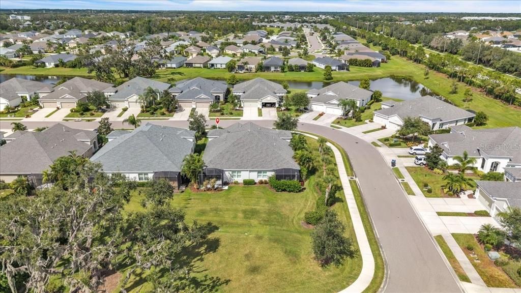 Под контрактом: $340,000 (2 спален, 2 ванн, 1525 Квадратных фут)