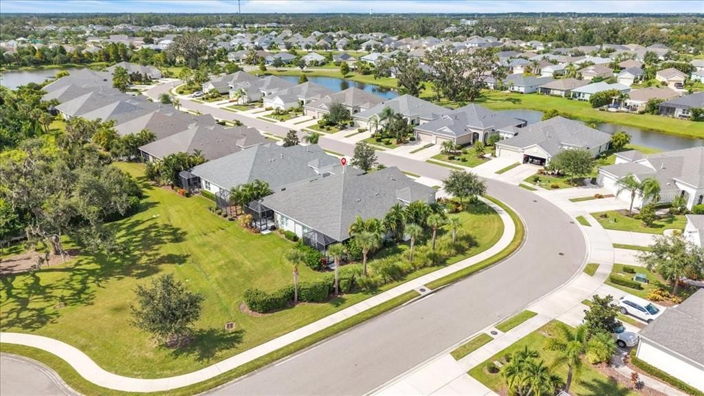 Под контрактом: $340,000 (2 спален, 2 ванн, 1525 Квадратных фут)