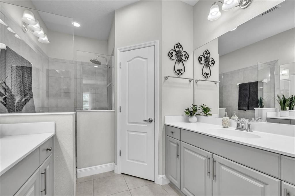 Под контрактом: $340,000 (2 спален, 2 ванн, 1525 Квадратных фут)