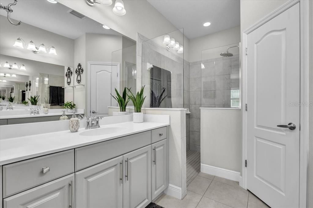 Под контрактом: $340,000 (2 спален, 2 ванн, 1525 Квадратных фут)